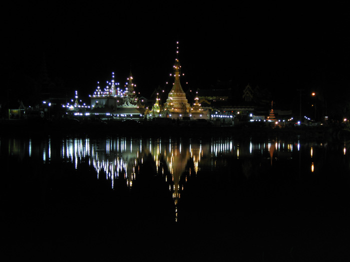 Wat Chong Kham in Mae Hong Son