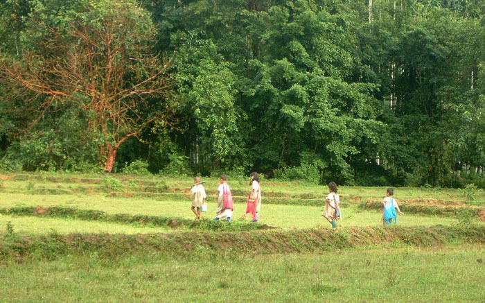 School children in Lay Tong Ku village