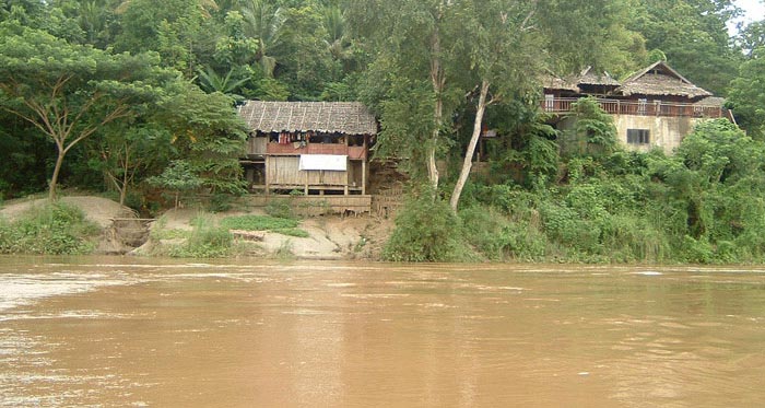 Ban Tha Ta Fang on Salawin river, Mae Hong Son